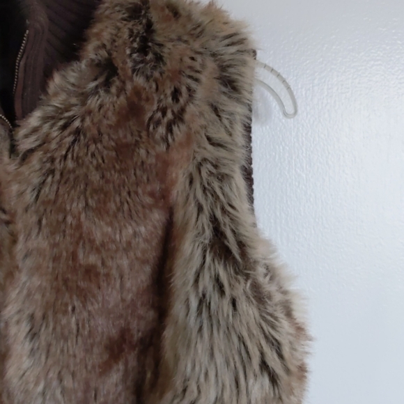 Fake fur vest, warm - Picture 2 of 8
